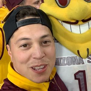 Meet your Posher, Thomas